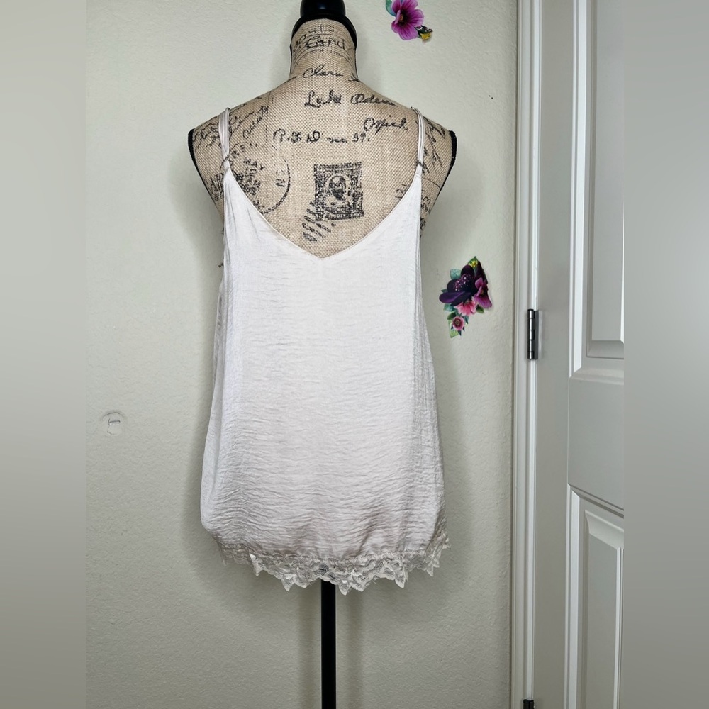 NTM: Entro Adjustable Spaghetti Straps Cream Lace Trim Camisole Size Medium - Picture 9 of 11
